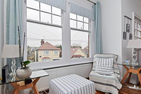 2 bedroom apartment for sale, Douglas Road, Herne Bay