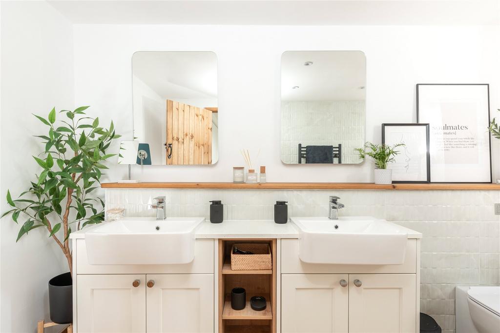 Vanity Wash Basins