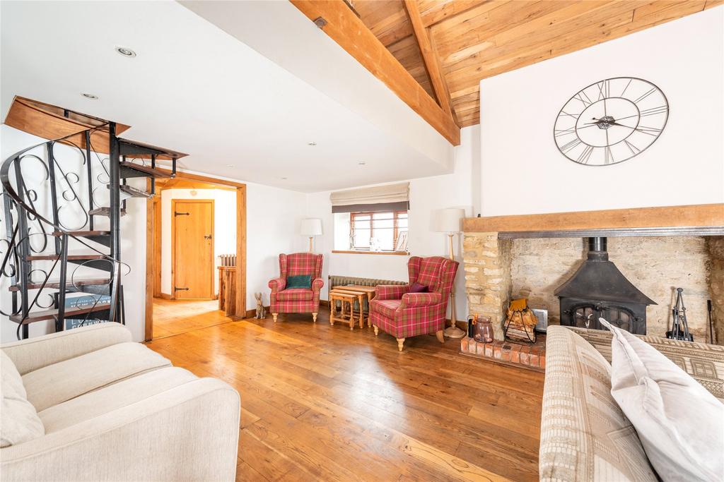 Sitting/Dining Room