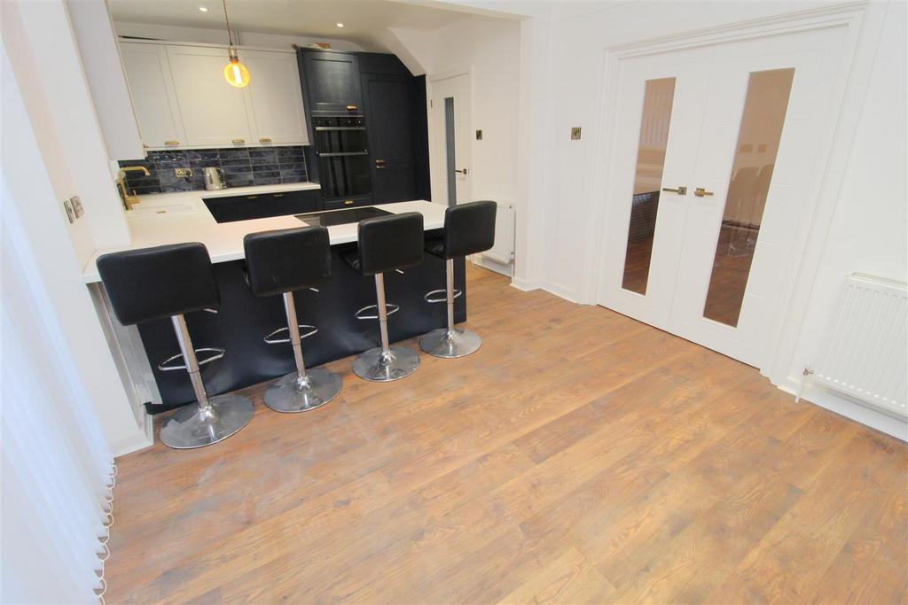 Kitchen7.JPG