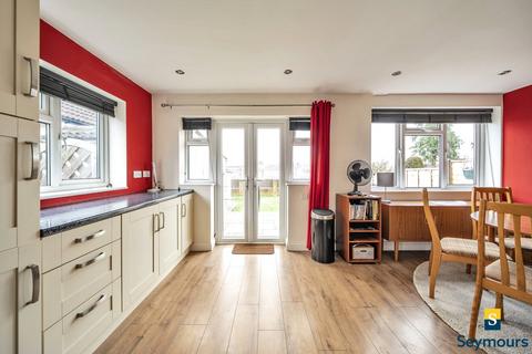 12 Envis Way, Fairlands, Guildford, GU3 3NH