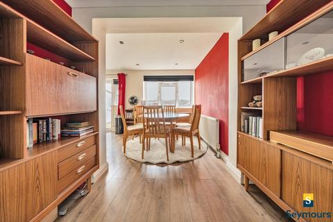 12 Envis Way, Fairlands, Guildford, GU3 3NH