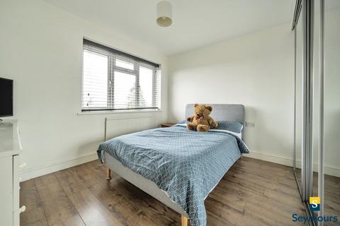 12 Envis Way, Fairlands, Guildford, GU3 3NH
