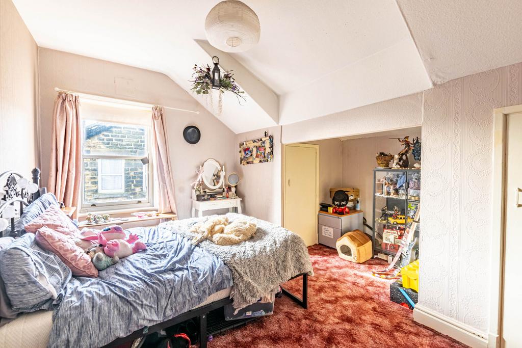 Flatbedroom