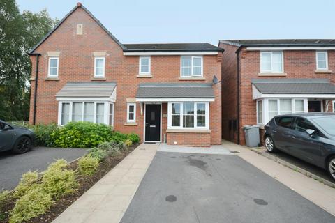 3 bedroom semi-detached house for sale, Kingfisher Crescent, Sandbach