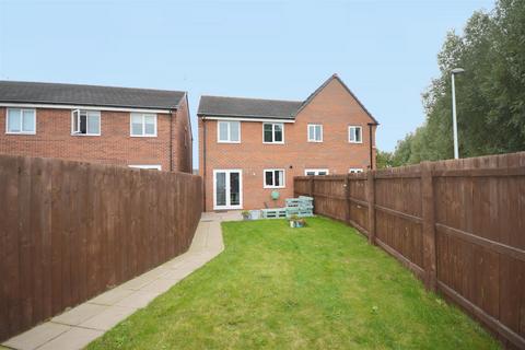 3 bedroom semi-detached house for sale, Kingfisher Crescent, Sandbach