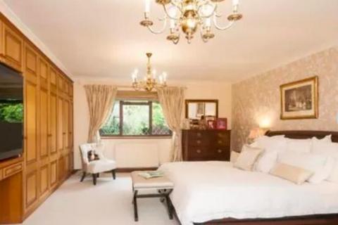 5 bedroom detached house to rent, Withdean Road, Brighton BN1