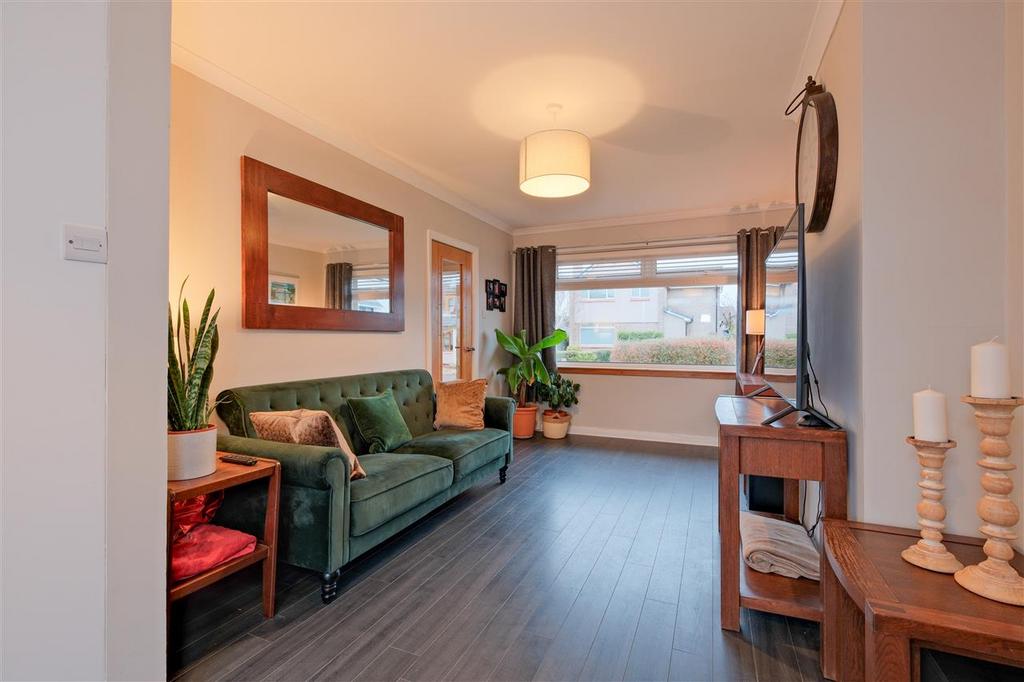 Living Room / Dining