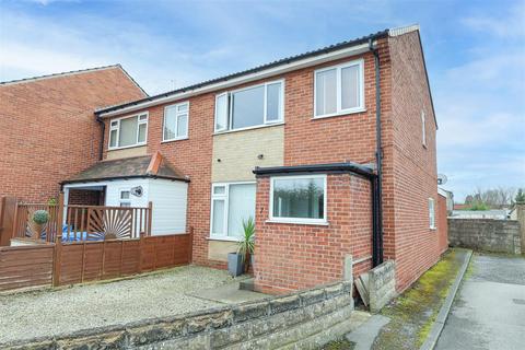 3 bedroom end of terrace house for sale, Bondgate Green Close, Ripon