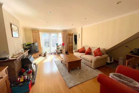 4 bedroom semi-detached house for sale, St Saviour JE2