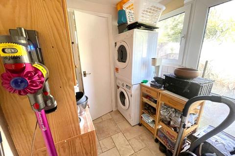 4 bedroom semi-detached house for sale, St Saviour JE2