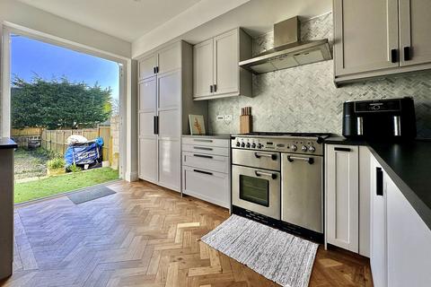 6 Ashley Avenue, Lower Weston, Bath, BA1 3DR