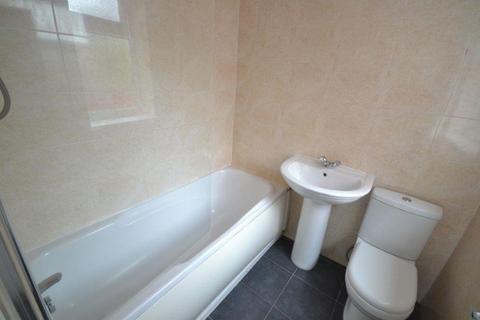 2 bedroom terraced house to rent, Lord Byron Street, Leicester