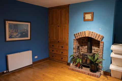 2 Berry Street, Greenfield, Oldham, OL3 7EF