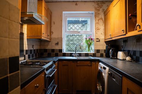 2 Berry Street, Greenfield, Oldham, OL3 7EF
