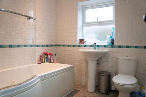 2 Berry Street, Greenfield, Oldham, OL3 7EF