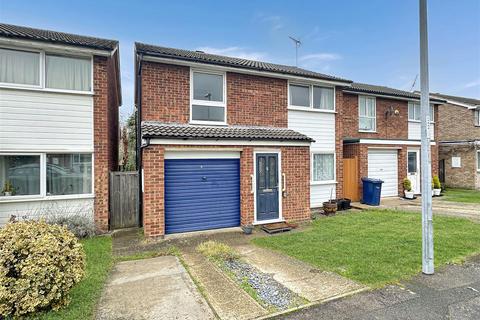 3 bedroom detached house for sale, Rothleigh Road, Cambridge CB1