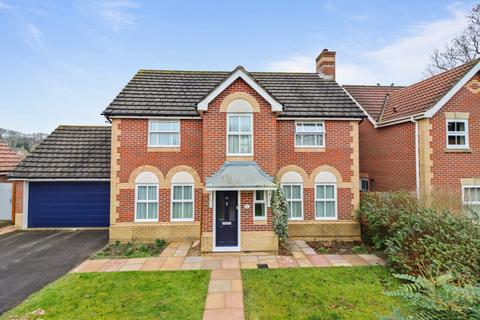 4 bedroom detached house for sale, New Barn Lane, Ridgewood, Uckfield, East Sussex, TN22