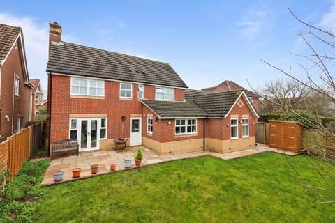 4 bedroom detached house for sale, New Barn Lane, Ridgewood, Uckfield, East Sussex, TN22