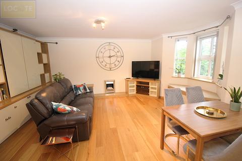 2 bedroom apartment for sale, Village Court Flixton