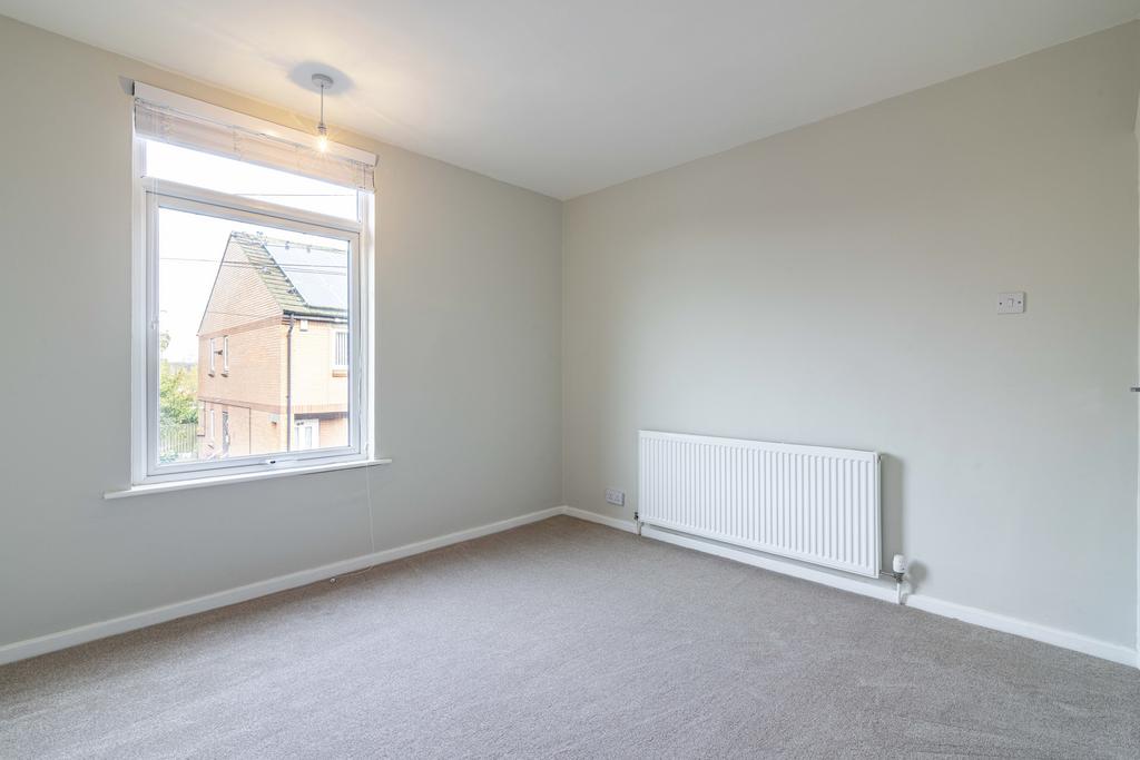Bedroom 1 (2)