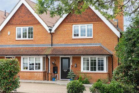 3 bedroom end of terrace house for sale, Sandcross Lane, Reigate