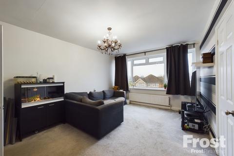 1 bedroom apartment for sale, Stanwell Road, Ashford, Surrey, TW15