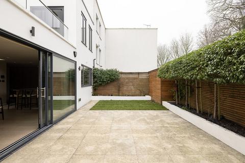 undefined, Highgate Close, London, N6