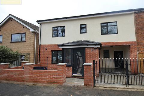 4 bedroom semi-detached house for sale, Ormskirk Road, Skelmersdale, Lancashire