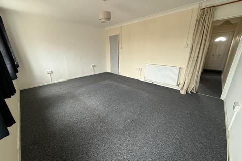 2 bedroom maisonette to rent, New Parade  Portchester, Fareham  UNFURNISHED