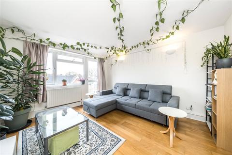 2 bedroom apartment for sale, Valley Road SW16