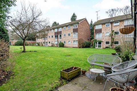 2 bedroom maisonette for sale, Ashley Park Road, Walton On Thames, Surrey, KT12