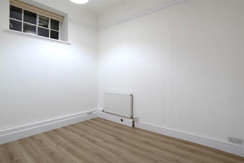 2 bedroom apartment to rent, Mortimer Crescent, London NW6