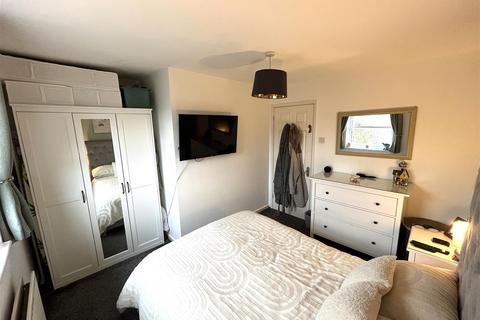 3 Irvine Road, Werrington, Stoke-on-trent, ST9 0DR