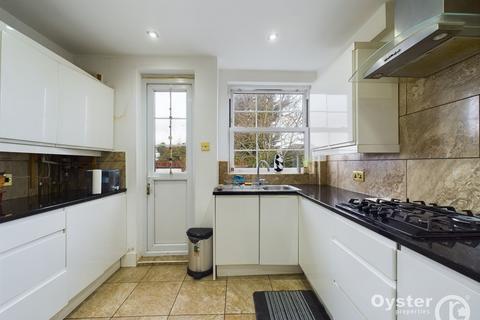 2 bedroom flat to rent, North Circular Road, Queensborough Court North Circular Road, N3