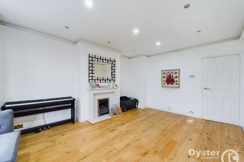 2 bedroom flat to rent, North Circular Road, Queensborough Court North Circular Road, N3