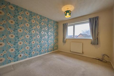 3 bedroom semi-detached house to rent, Hogarth Drive, Hinckley,