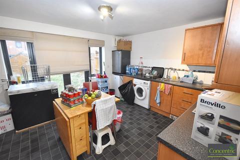 4 bedroom semi-detached house for sale, Juliet Grove, Wolverhampton