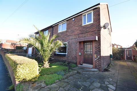 3 bedroom semi-detached house to rent, Highfield Drive, Wakefield WF2