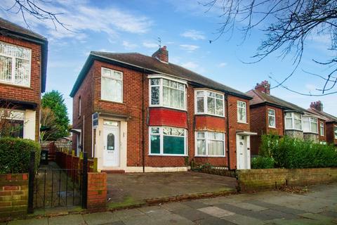 2 bedroom flat to rent, Verne Road, North Shields