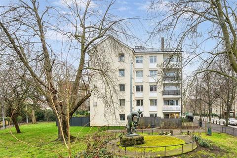 2 bedroom flat for sale, Gosset Street, London E2