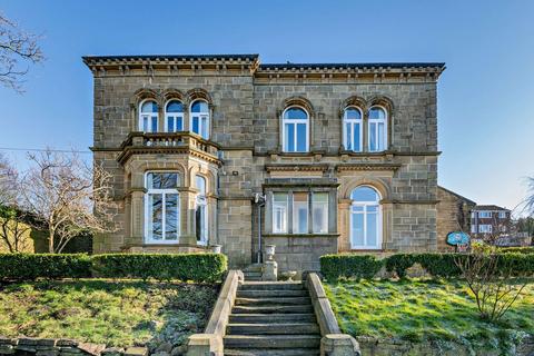 4 bedroom semi-detached house for sale, Causeway Side, Linthwaite, Huddersfield, HD7