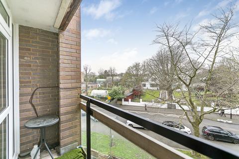 3 bedroom maisonette for sale, Palace Road, London, SW2