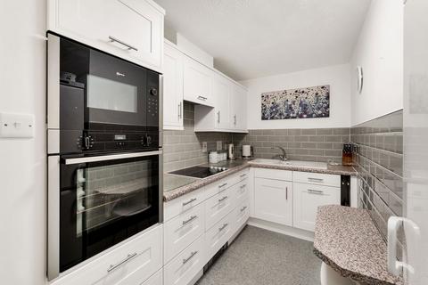 1 bedroom flat for sale, Crosshall Road, St. Neots PE19