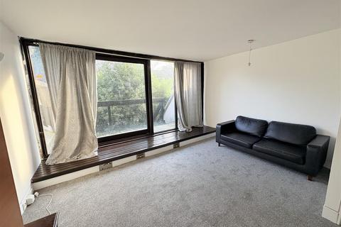 3 bedroom flat to rent, Rowley Way, St Johns Wood, London, NW8