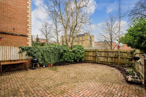 5 bedroom semi-detached house for sale, Cambridge Square, Redhill RH1