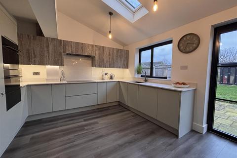 63 Clapgate Lane, Ipswich, IP3 0RB