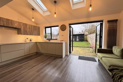 63 Clapgate Lane, Ipswich, IP3 0RB