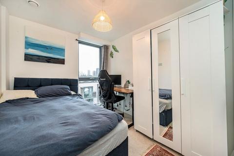 2 bedroom flat to rent, Queens Road, London SE15