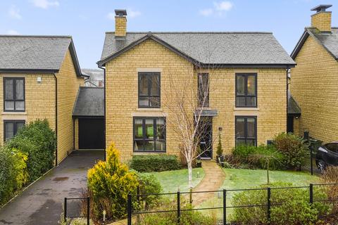 10 Clover Drive, Cheltenham, GL52 3JR